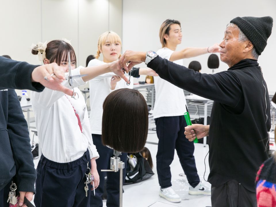 関西美容専門学校 | 特徴や雰囲気 | ベスト進学ネット