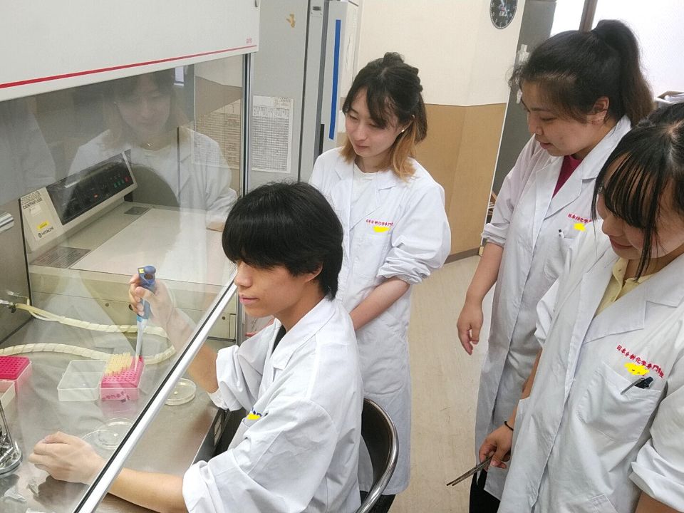 日本分析化学専門学校 | キャンパスライフ | ベスト進学ネット