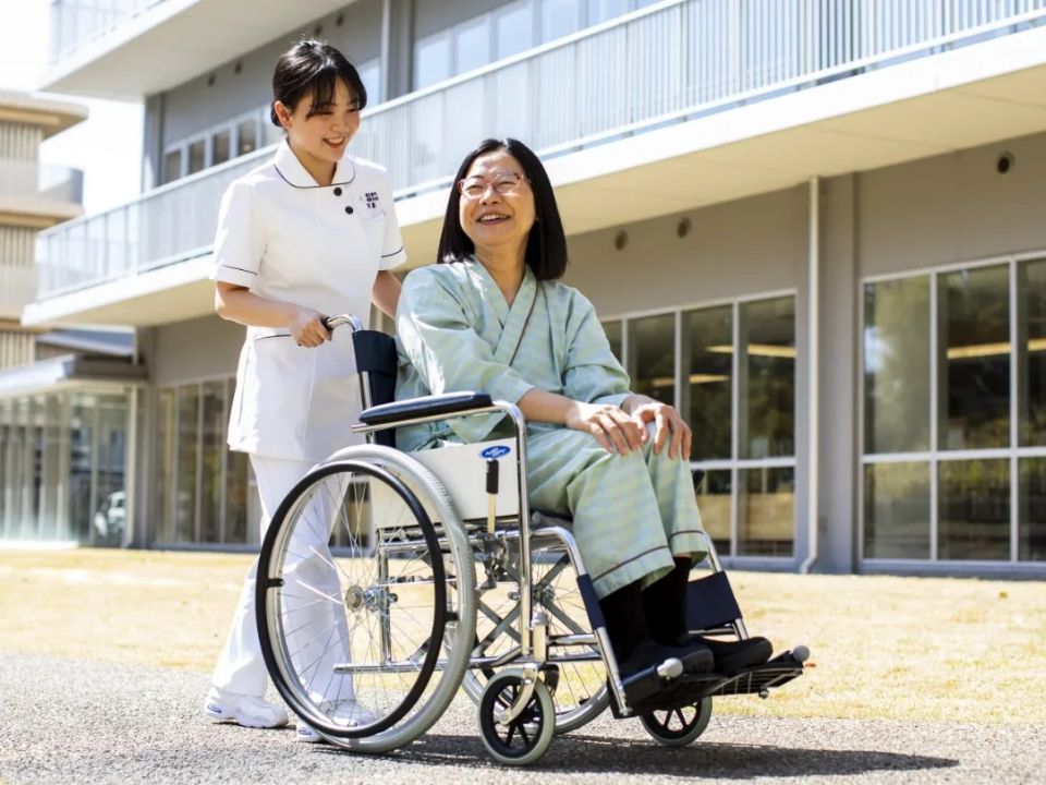 専門学校 ベルランド看護助産大学校 | 学校案内、資料請求はコチラ