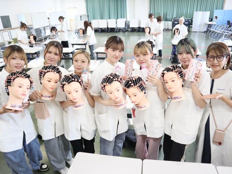 タカヤマアドバンスビューティー専門学校 | キャンパスライフ | ベスト