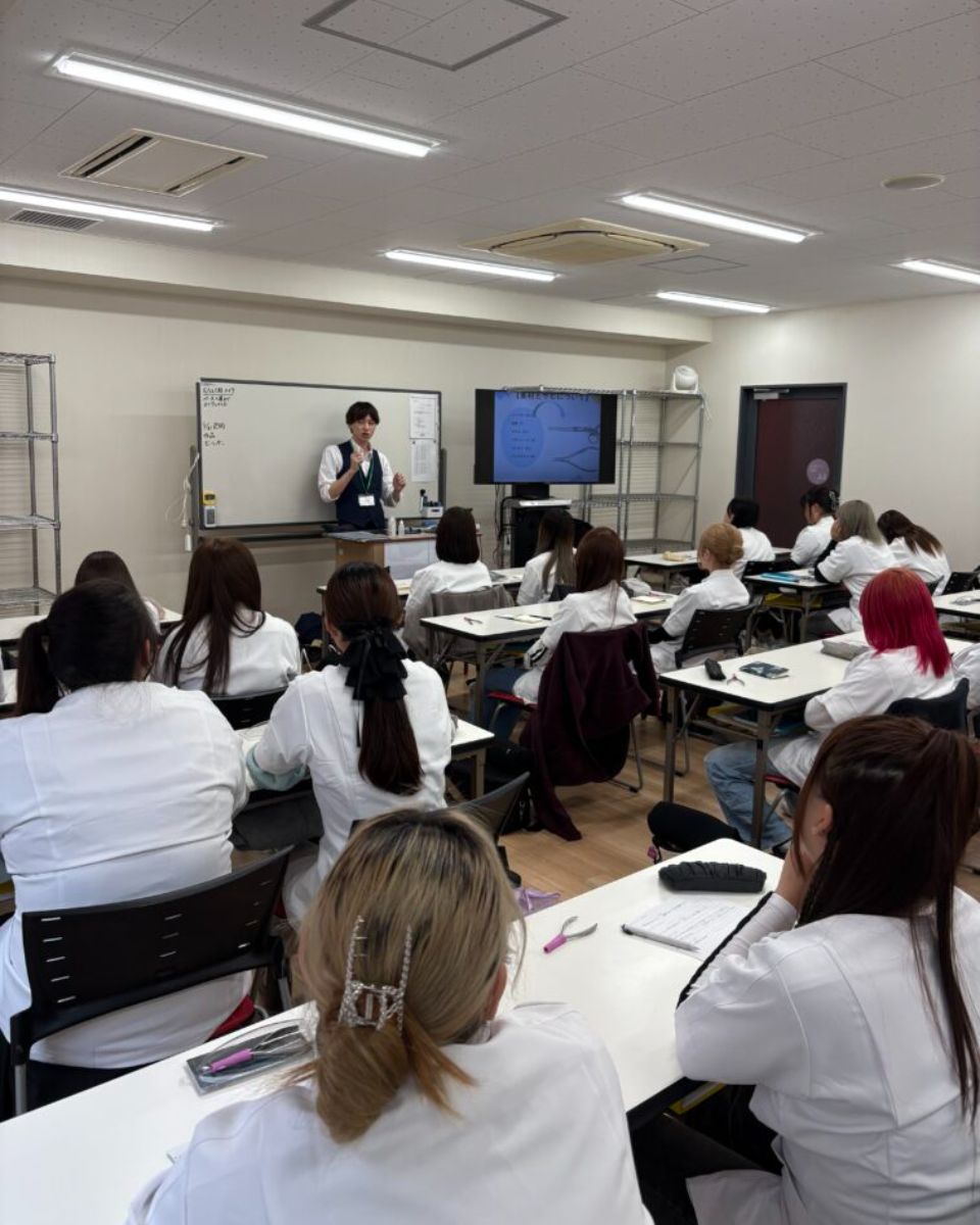 岩谷学園アーティスティックB横浜美容専門学校 | キャンパスライフ