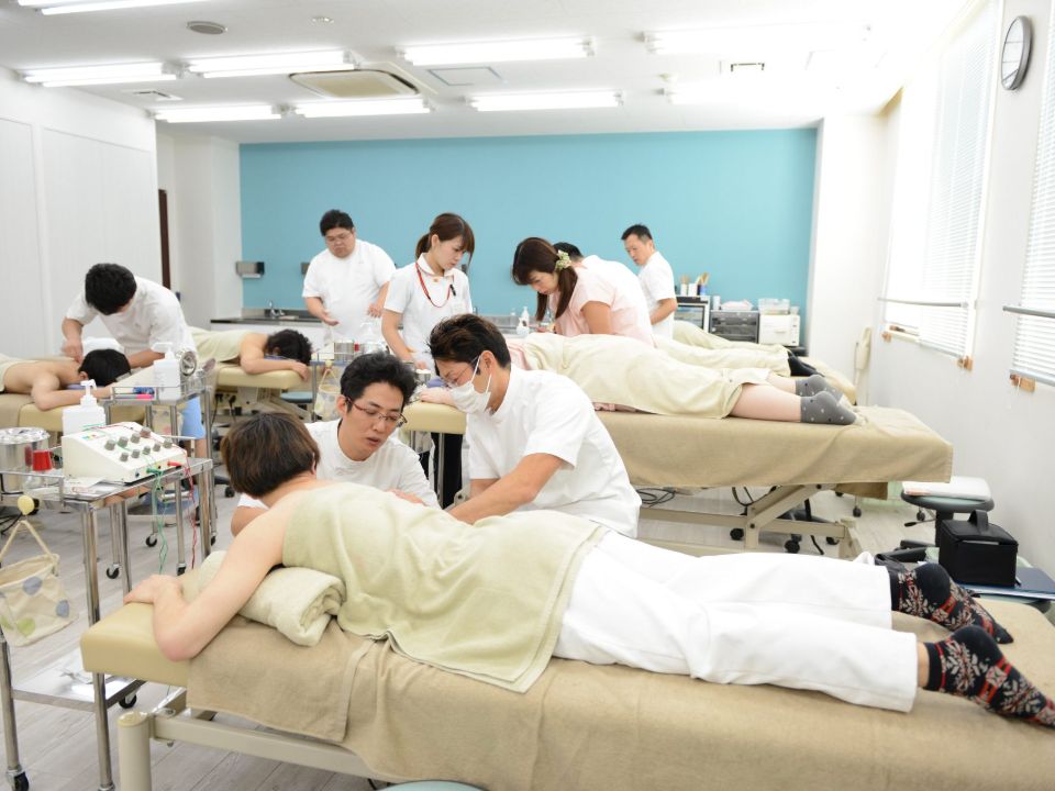 お茶の水はりきゅう専門学校 | 学校案内、資料請求はコチラ | ベスト
